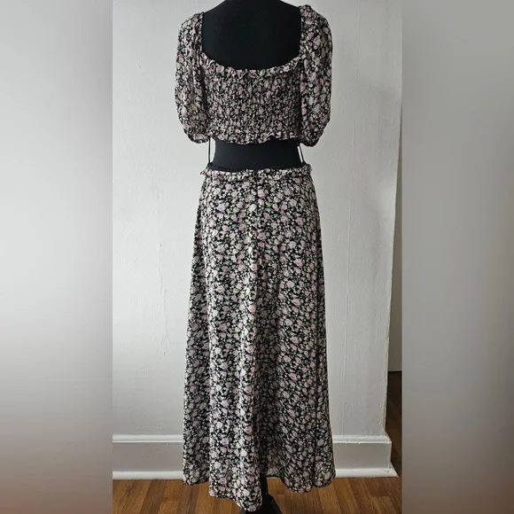 Ruffle Cutout Midi Dress - Picture 5 of 7